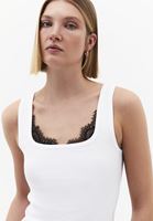 Bayan Beyaz Dantel Detaylı Atlet