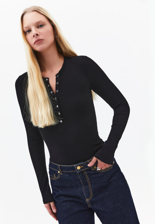 Siyah Pamuklu Sıfır Yaka Tişört