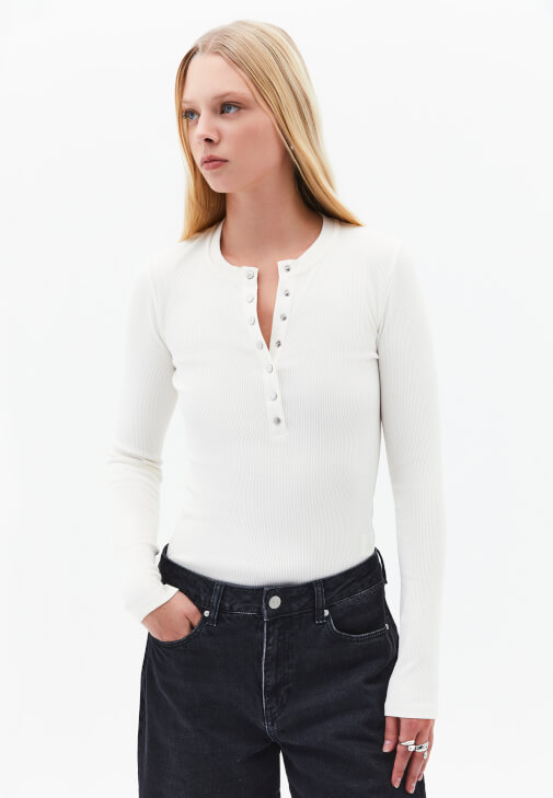 Krem Pamuklu Sıfır Yaka Tişört