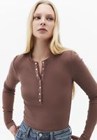 Bayan Kahverengi Pamuklu Sıfır Yaka Tişört