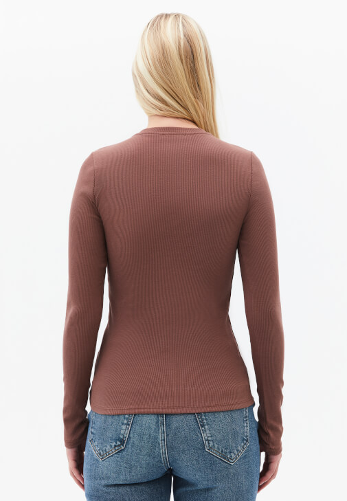 Pamuklu Tişört ve Bootcut Denim Kombini