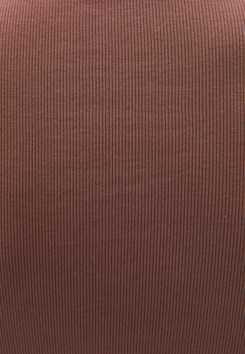 Pamuklu Tişört ve Bootcut Denim Kombini