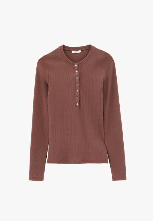 Pamuklu Tişört ve Bootcut Denim Kombini