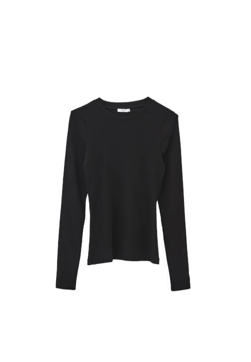 Tişört ve Barrel-Fit Denim Kombini