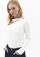 Bayan Krem Cut-Out Detaylı Tişört