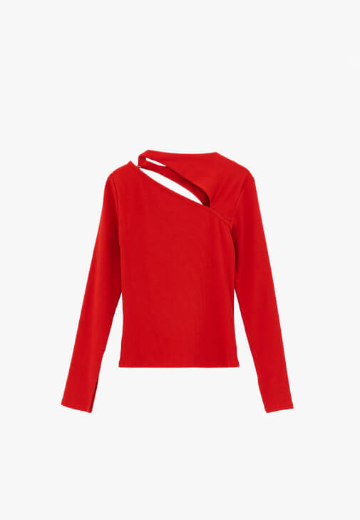 Cut-Out Detaylı Tişört ve Baggy-Fit Denim Kombini