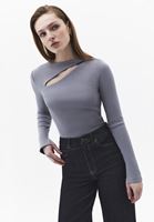 Bayan Gri Cut-Out Detaylı Tişört