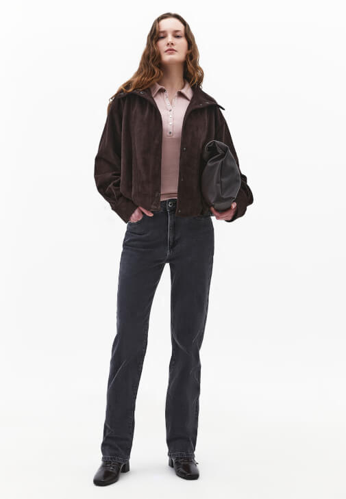  Düğmeli Tişört ve Straight-Fit Pantolon Kombini