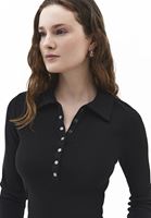 Bayan Siyah Polo Yaka Düğmeli Tişört