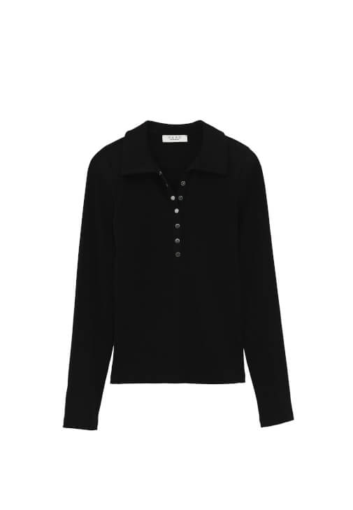 Düğmeli Tişört ve Barrel-Fit Denim Kombini