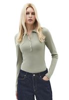 Bayan Yeşil Polo Yaka Düğmeli Tişört