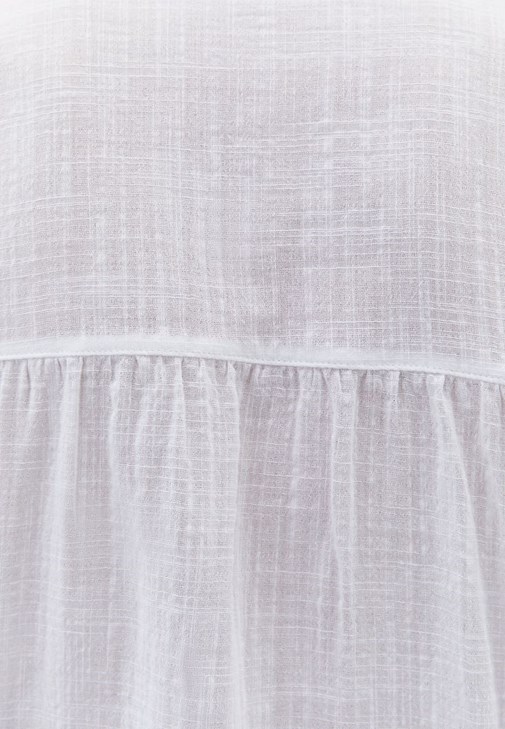 Bağlama Detaylı Gömlek ve Keten Pantolon Kombini