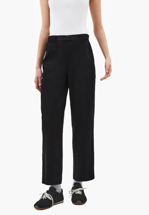 Carrot-Fit Pantolon ve Hırka Kombini