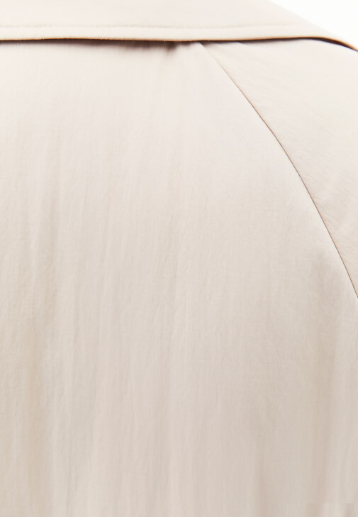 Kemerli Trençkot ve Seamless Tayt Kombini