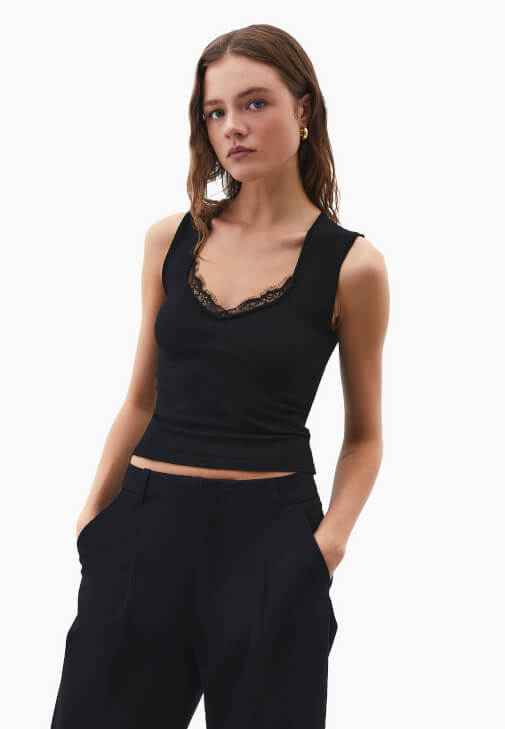 Siyah Dantel Detaylı Büzgülü Atlet