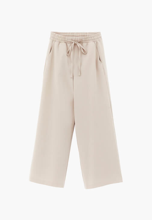 Yüksek Bel Pantolon ve Gömlek Kombini