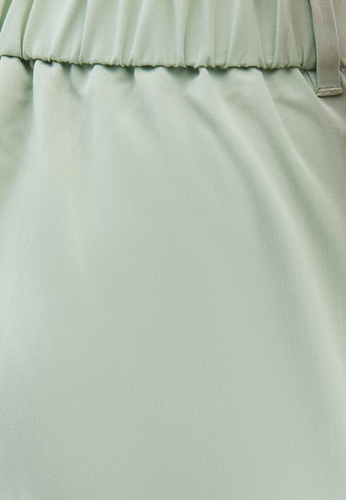 Straight-Fit Pantolon ve Burgu Detaylı Bluz Kombini