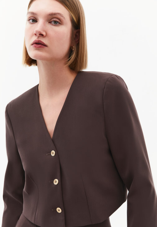 Crop Blazer ve Pileli Pantolon Kombini