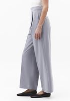 Bayan Gri Pileli Straight-Fit Pantolon