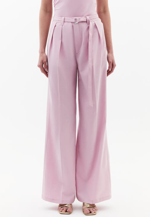 Wide-Leg Pantolon ve Modal Burgu Bluz Kombini