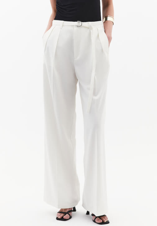 Wide-Leg Pantolon ve Tek Omuzlu Bluz Kombini