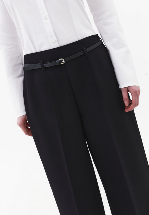 Kemerli Culotte Pantolon ve Trençkot Kombini