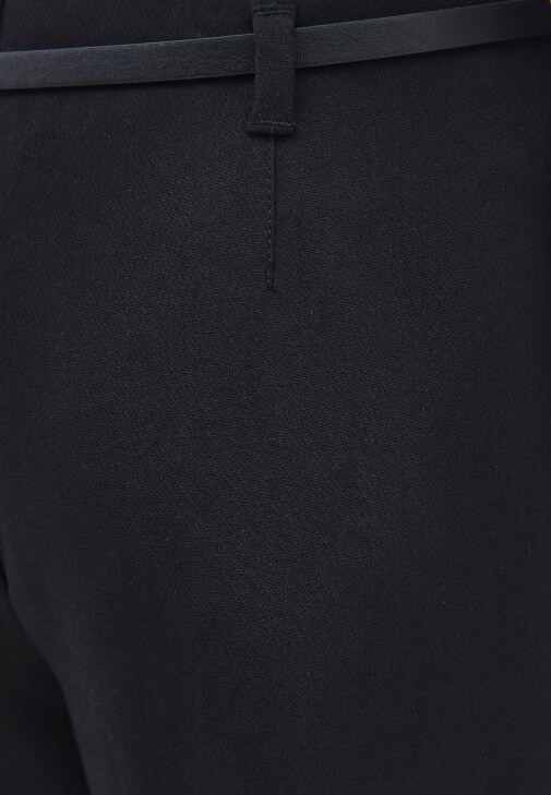 Kemerli Culotte Pantolon ve Trençkot Kombini