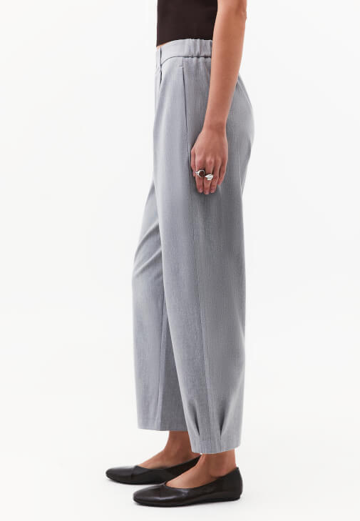 Balon Pantolon ve Kaşmir Kazak Kombini