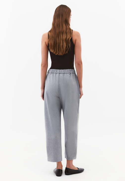 Balon Pantolon ve Kaşmir Kazak Kombini