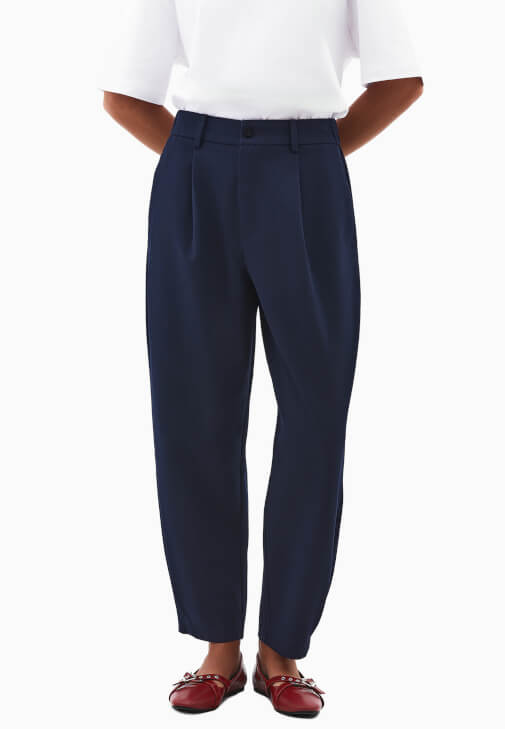 Ultra Yüksek Bel Pantolon ve Boyfriend Tişört Kombini