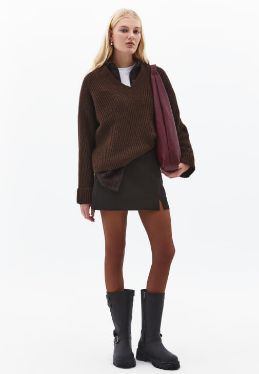 Kahverengi Yırtmaçlı Mini Şort Etek