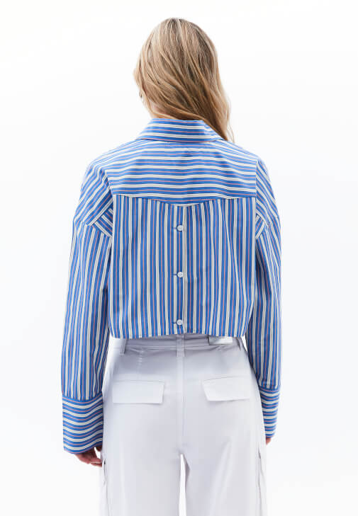 Cepli Crop Gömlek ve Kargo Pantolon Kombini