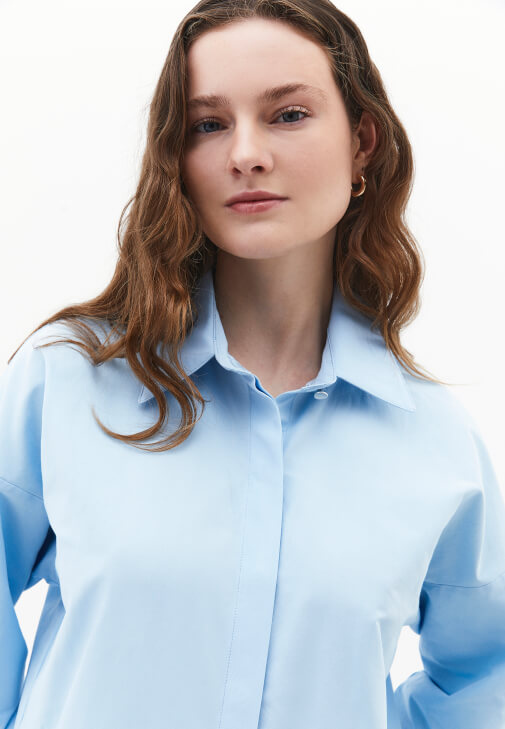 Poplin Gömlek ve Barrel-Fit Pantolon Kombini