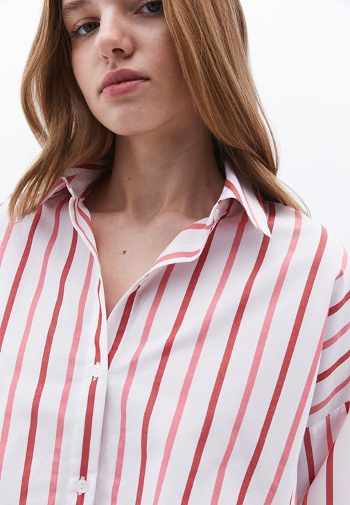 Bağlamalı Crop Gömlek ve Düşük Bel Pantolon Kombini