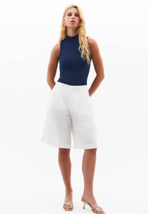 Bodysuit ve Şort Kombini