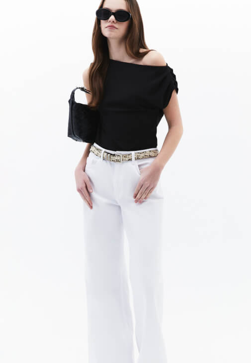  Büzgülü Bluz ve Kick Flare Denim Kombini