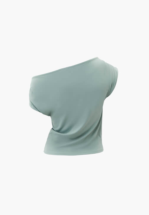 Büzgü Detaylı Bluz ve Denim Pantolon Kombini