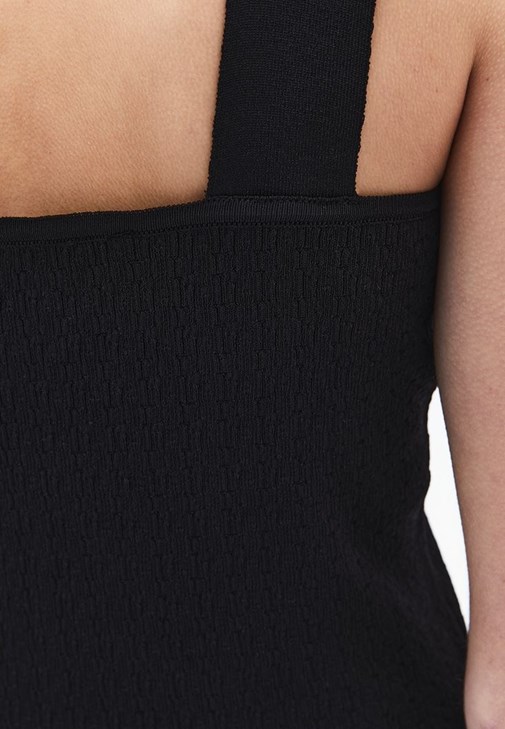 Tokalı Atlet ve Midi Etek Kombini