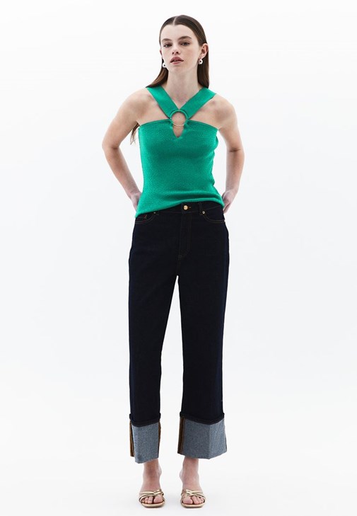 Tokalı Atlet ve Boyfriend Pantolon Kombini