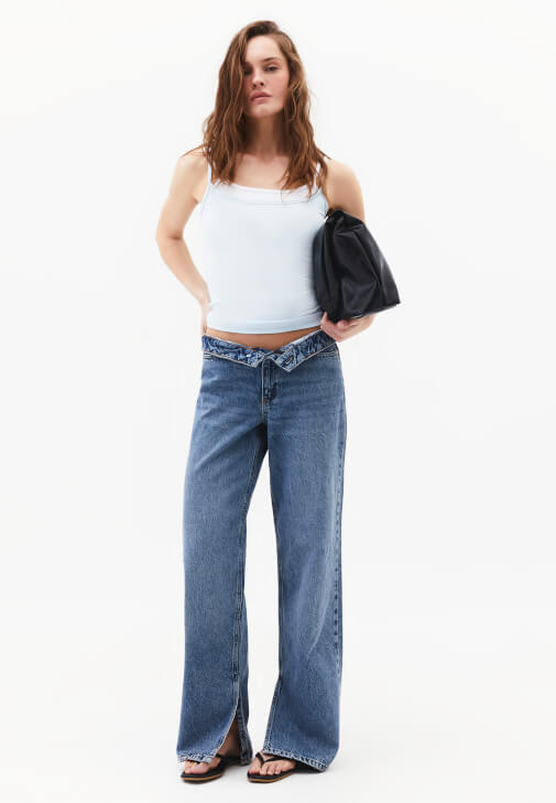  Çift Katlı Atlet ve Denim Kombini