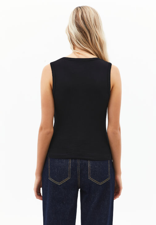 V Yaka Atlet ve Flare Denim Kombini