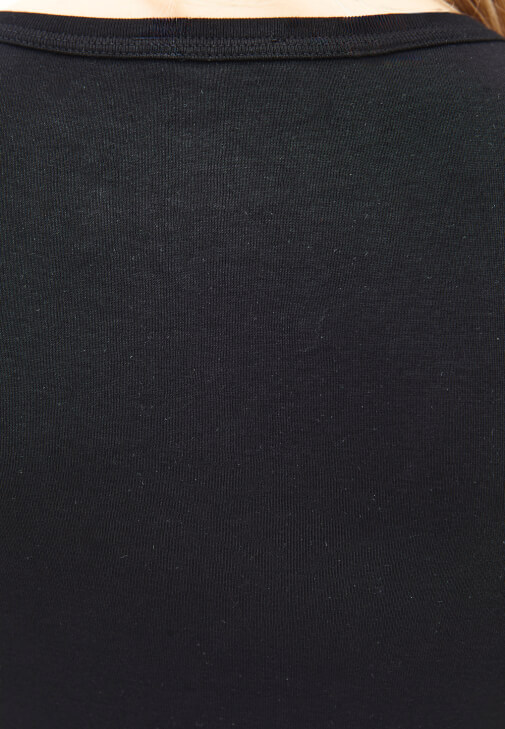 V Yaka Atlet ve Flare Denim Kombini