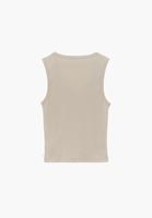 Bayan Bej V Yaka Atlet