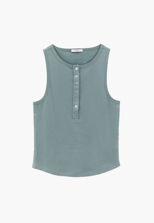 Atlet ve Denim Pantolon Kombini