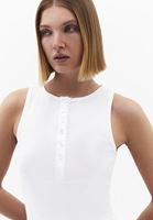 Bayan Beyaz Düğme Detaylı Atlet