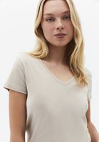 Bayan Bej V Yaka Pamuklu Tişört