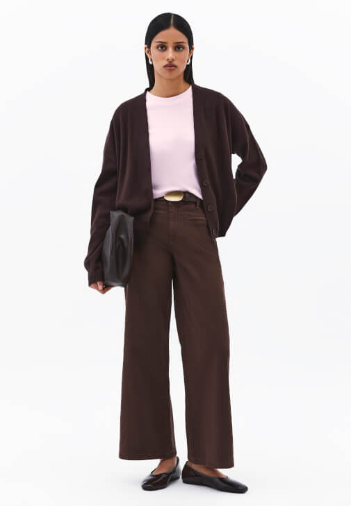 Pamuklu Tişört ve Wide-Leg Pantolon Kombini