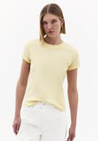 Bayan Sarı Pamuklu Sıfır Yaka Tişört