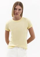 Bayan Sarı Pamuklu Sıfır Yaka Tişört
