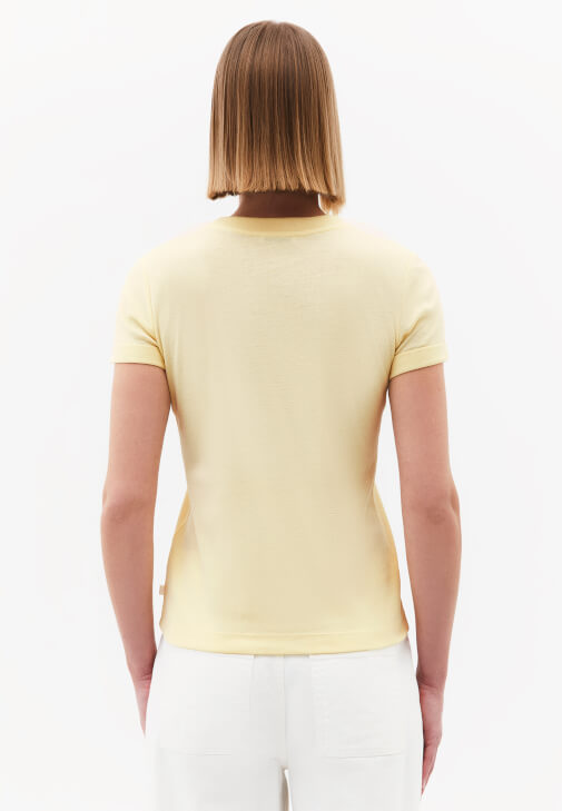 Sıfır Yaka Tişört ve Pantolon Kombini